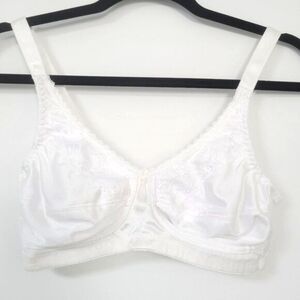 Trulife  Style #210 Barbara Lace Accent Softcup Wireless Bra Size 36B NWT